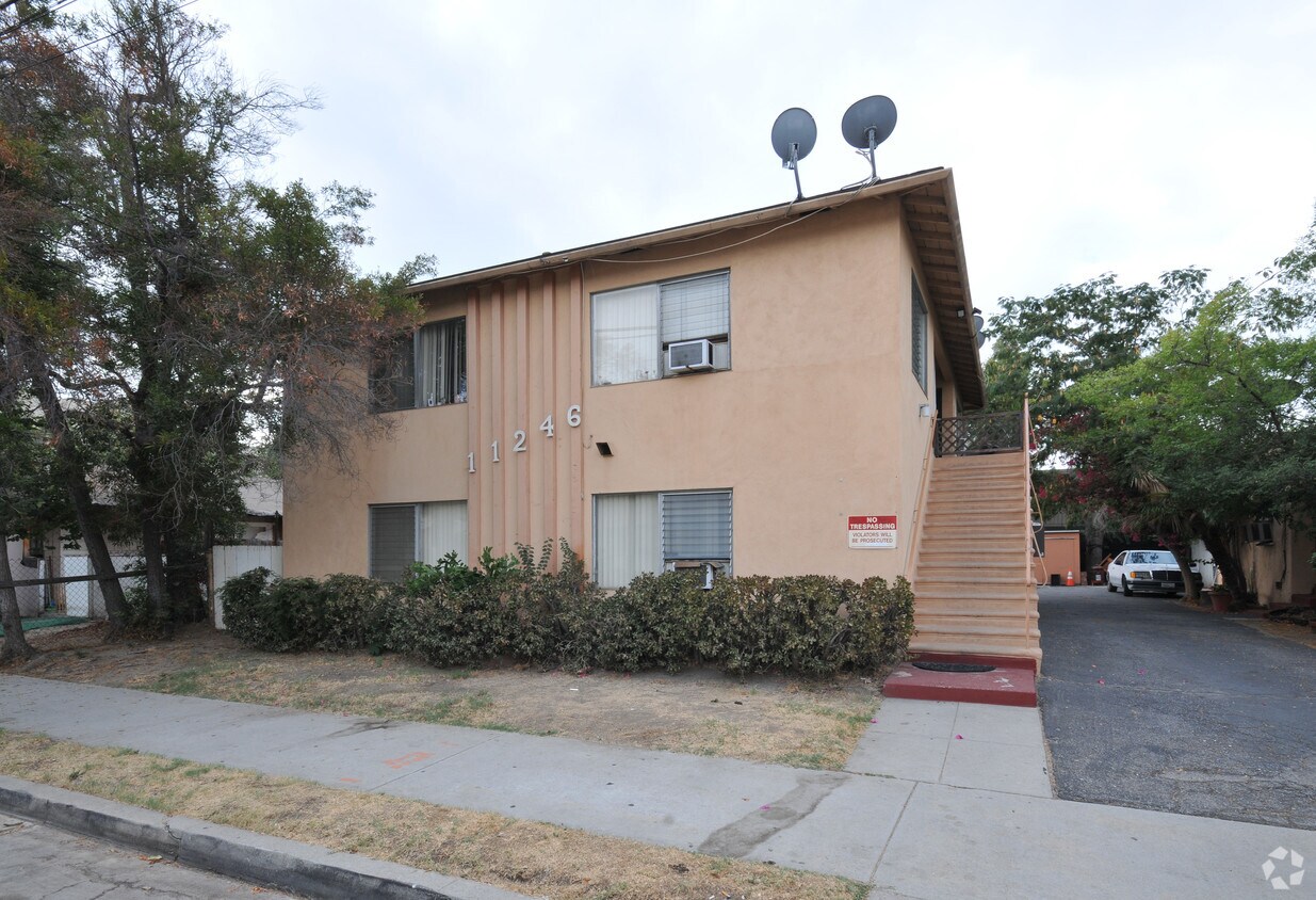 Primary Photo - 11246 Otsego St