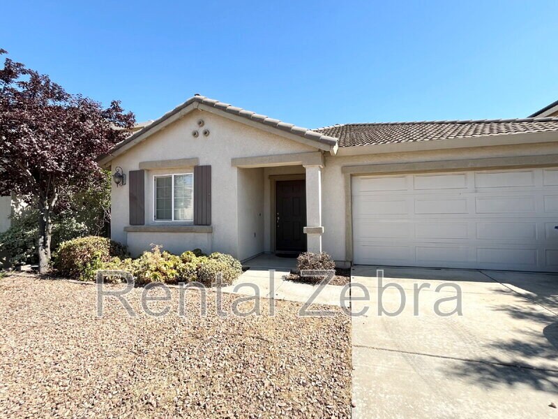 Foto principal - 1366 Riverside Ct