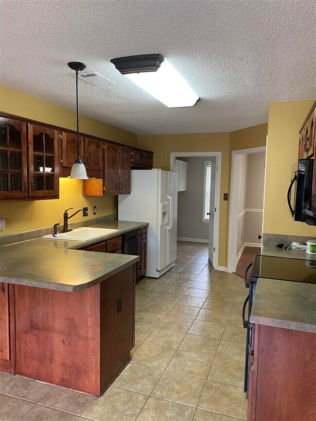 Foto del edificio - 9730 Lakeland Hills Cove