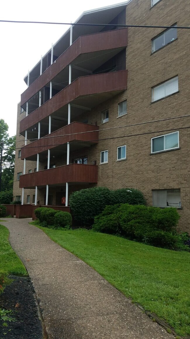 Foto del edificio - 3840 Applegate Ave