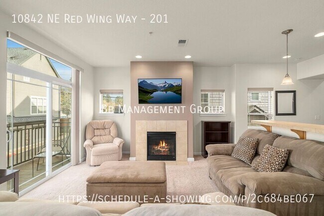 Building Photo - Prime Tanabourne Townhome! Open Floor Plan...