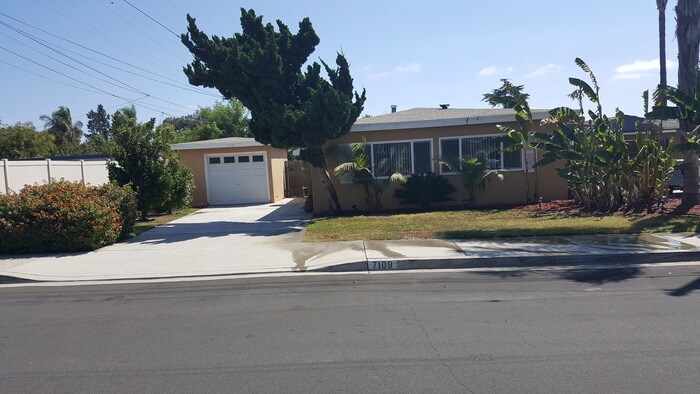 Primary Photo - Cozy La Mesa home w/ private yard and gara...
