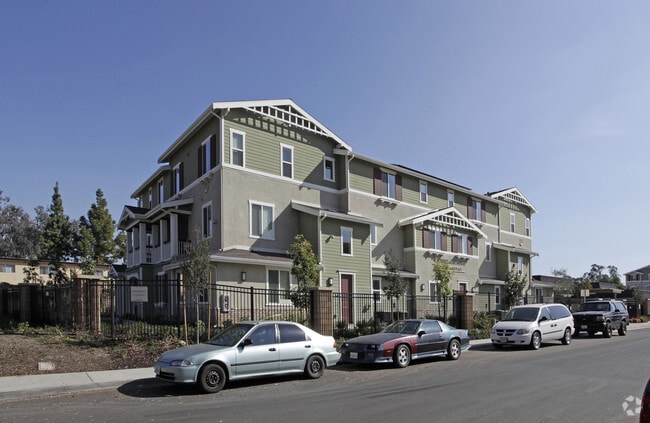 The Crossings at Escondido Apartments Escondido, CA