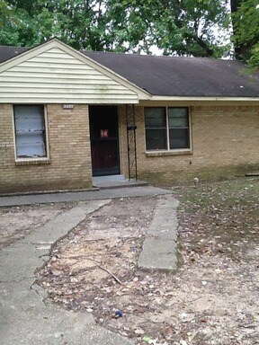 Building Photo - 3855 Belleau St