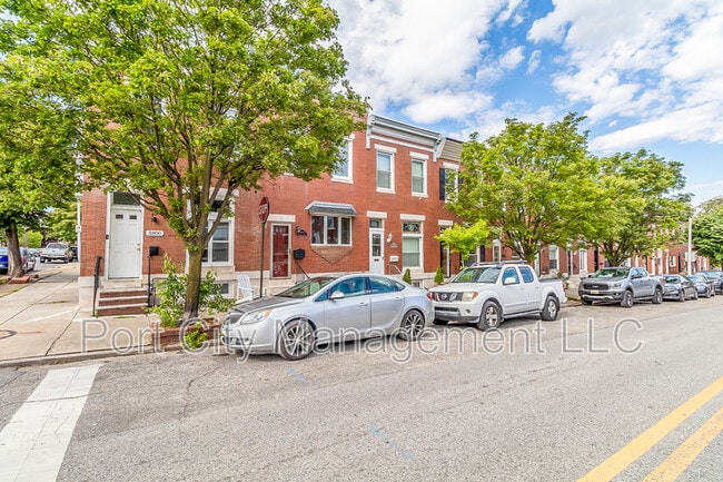 Building Photo - 3802 Hudson St