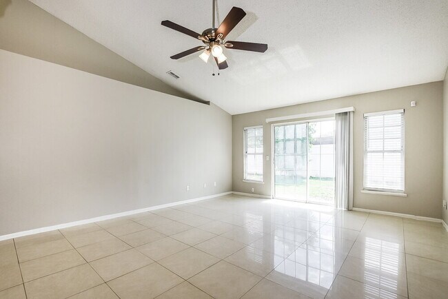 Foto del edificio - 2459 Parsons Pond Cir