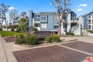 Building Photo - 4643 E 4th St