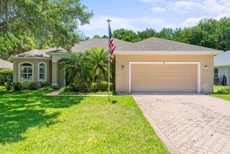 Building Photo - 24 Lakecliff Dr