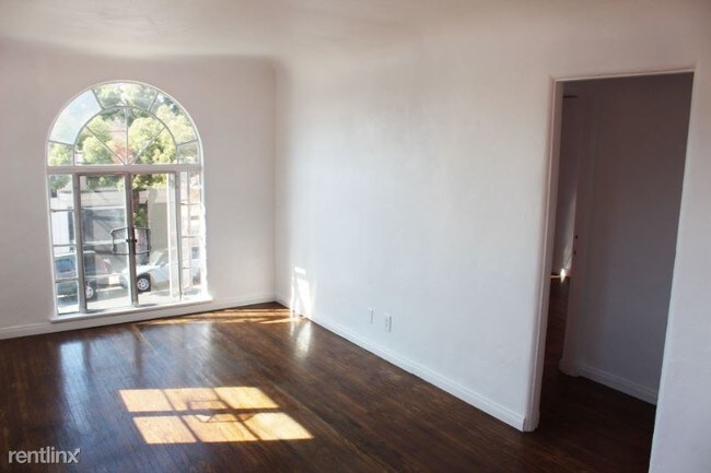 Foto del edificio - 1 br, 1 bath Apartment - 1412 Echo Park Ave