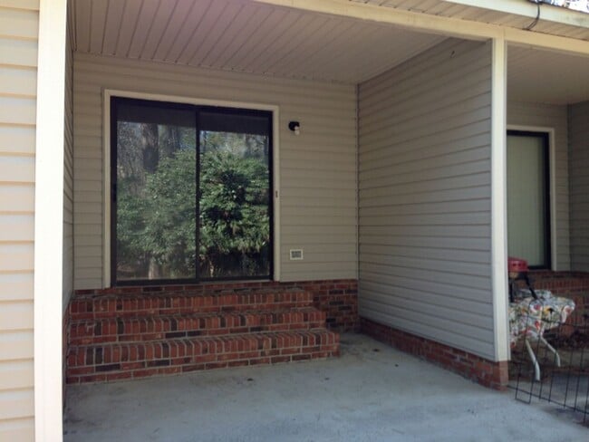 Building Photo - 156 Thames Valley Ct