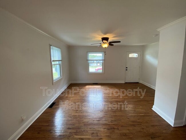 Building Photo - 521 Greystone Rd