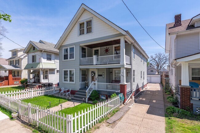 Foto del edificio - 3977 W 23rd St