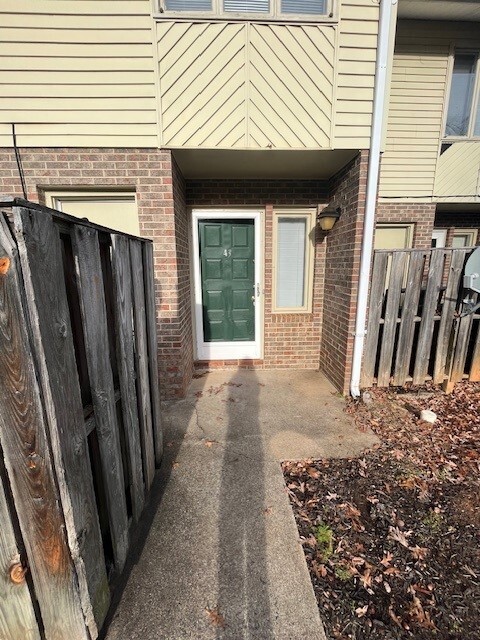 Primary Photo - 200 Woody Rd