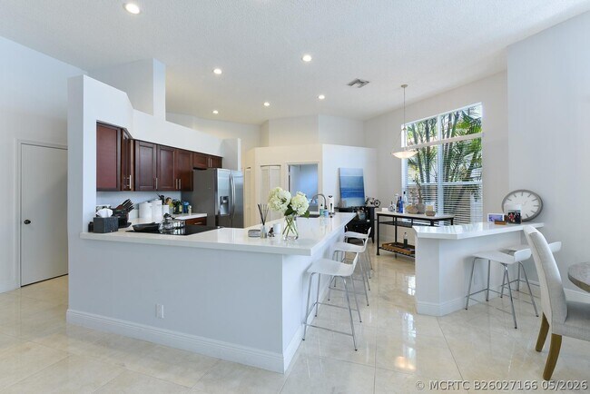 Foto del edificio - 6685 NW 24th Terrace