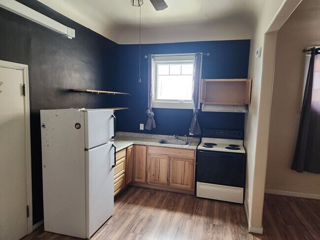 Foto del edificio - Downtown Flagstaff Living – Stylish Condo ...