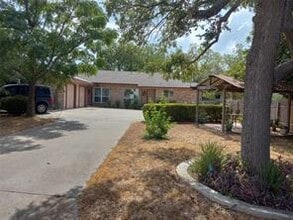 Building Photo - 904 Quartz Ct