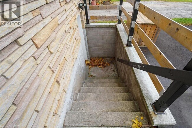 Photo du bâtiment - 271 Mohawk Rd W