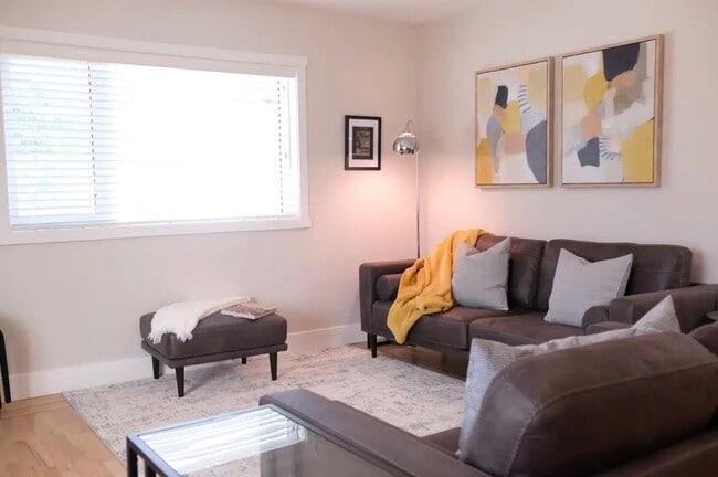 Building Photo - 31 Dalhousie Av