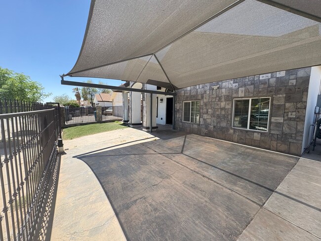Foto del edificio - Home for rent in Socorro