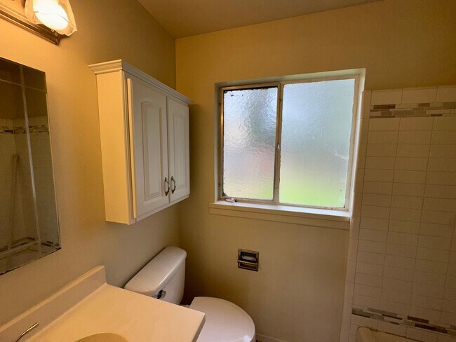 Foto del edificio - 3120 Alder Way