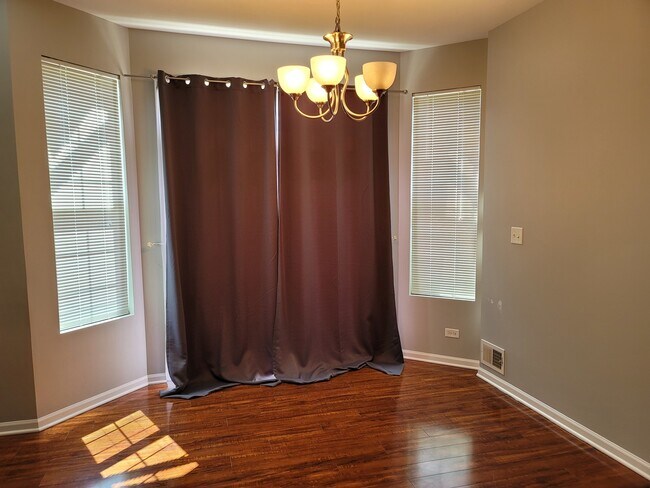 Foto del edificio - 241 Barrett Dr