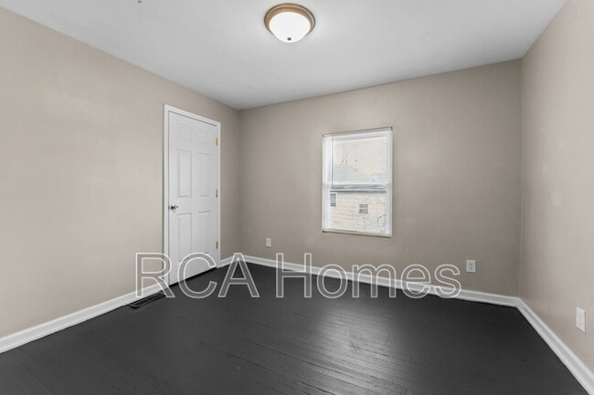 Foto del edificio - 107 N Kealing Ave