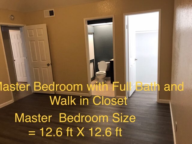 Foto del edificio - 22794 Lakeway Dr