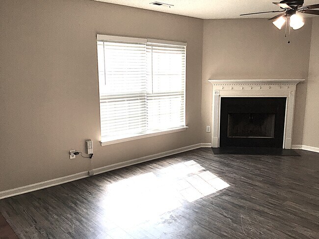 Building Photo - 5116 Morrow Ln
