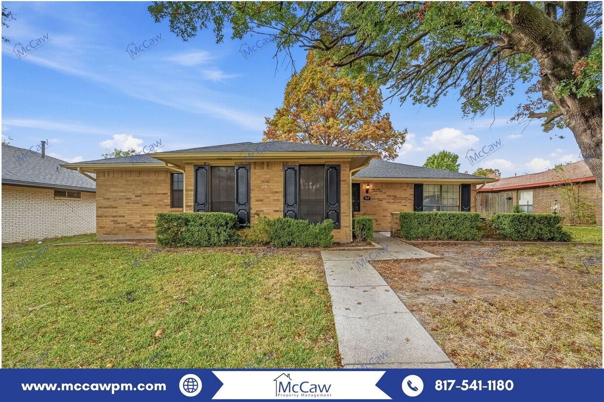 Primary Photo - 709 Villa Ridge Dr