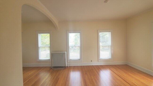 Building Photo - 179 N Ridgeland Ave