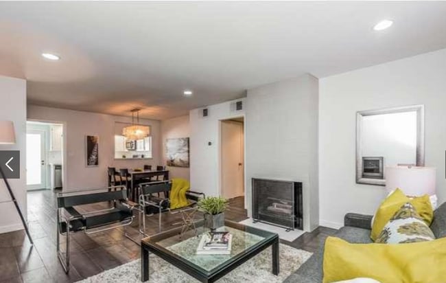 Living and Dining Room - 1606 S Barrington Ave