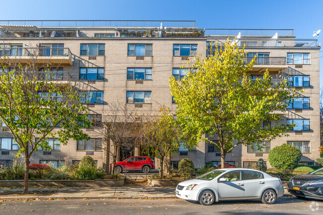 Building Photo - Woodview Condominium