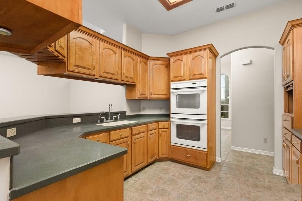 Foto del edificio - 24849 Bass Blvd