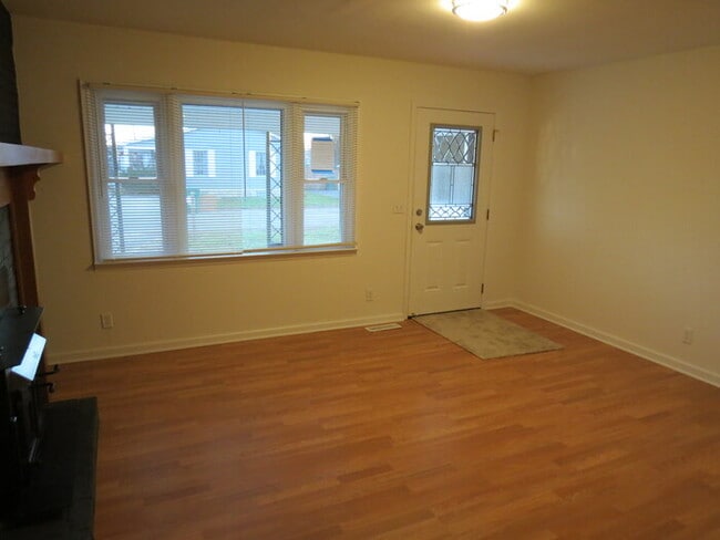 Foto del edificio - 1680 Hillcrest Ave