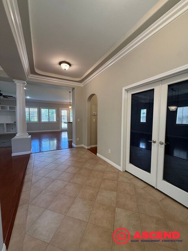 Foto del edificio - Charming Home in Olive Dr Area!