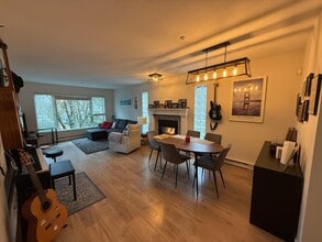 Building Photo - 3238 Quebec St