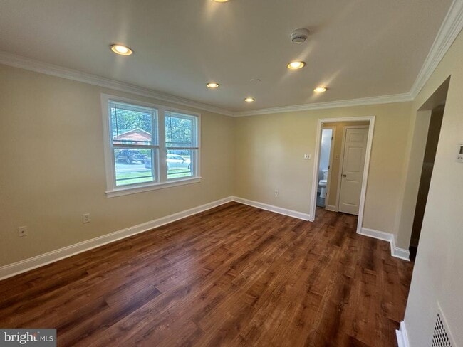 Building Photo - 410 New Pittsburg Ave