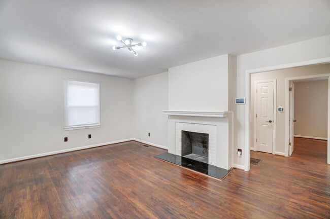 Building Photo - 2625 Elon St