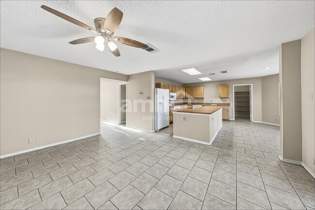 Foto del edificio - 11234 Berkley Sq