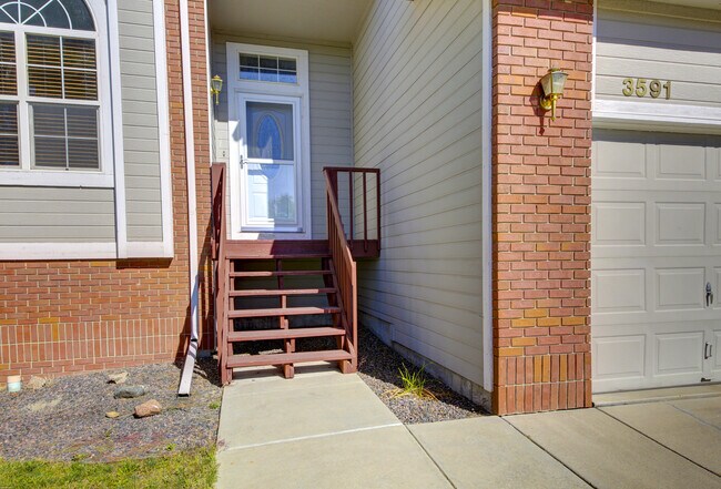 Building Photo - Beautiful Home for Rent at The Meadows in ...