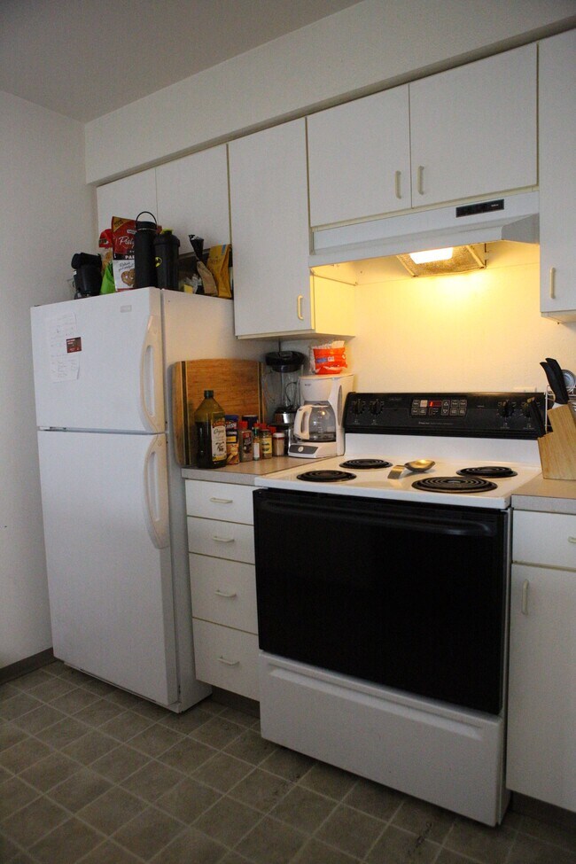 Foto del edificio - REANEY PARK APTS