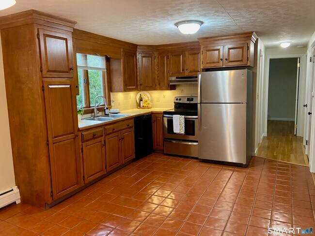 Building Photo - 31 Gordon Ave