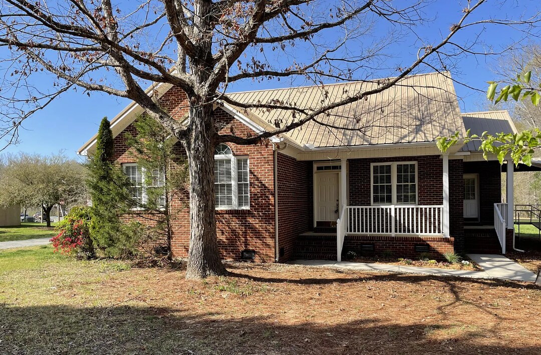 5881 Hidden Oaks Ln, Clover, SC 29710 House Rental in Clover, SC