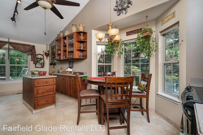 Building Photo - 3 br, 2 bath House - 113 Farrington Rd