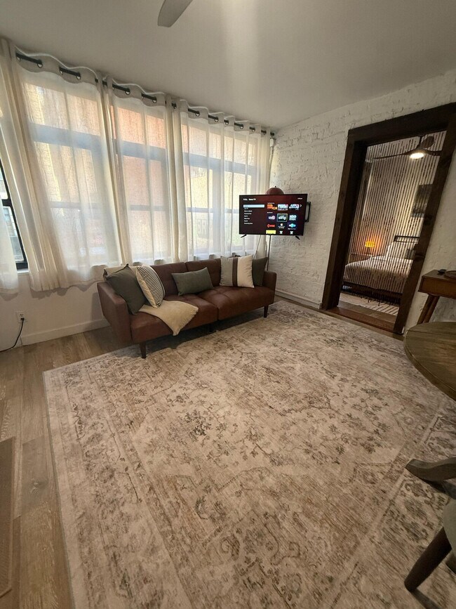 Foto del edificio - 341 W 30th St