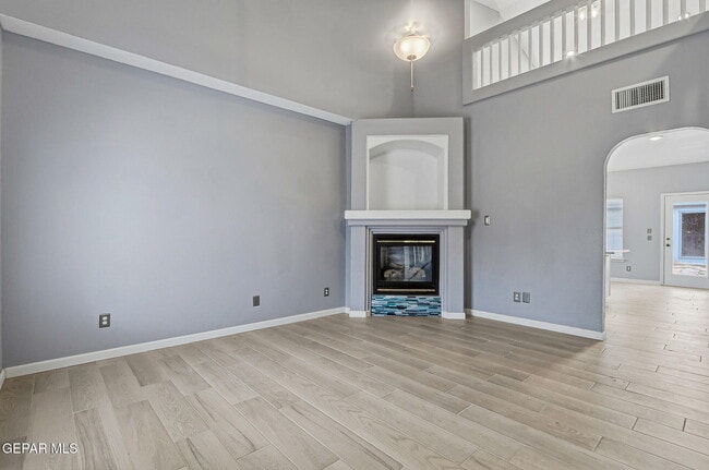 Building Photo - 12325 Tierra Bella Dr