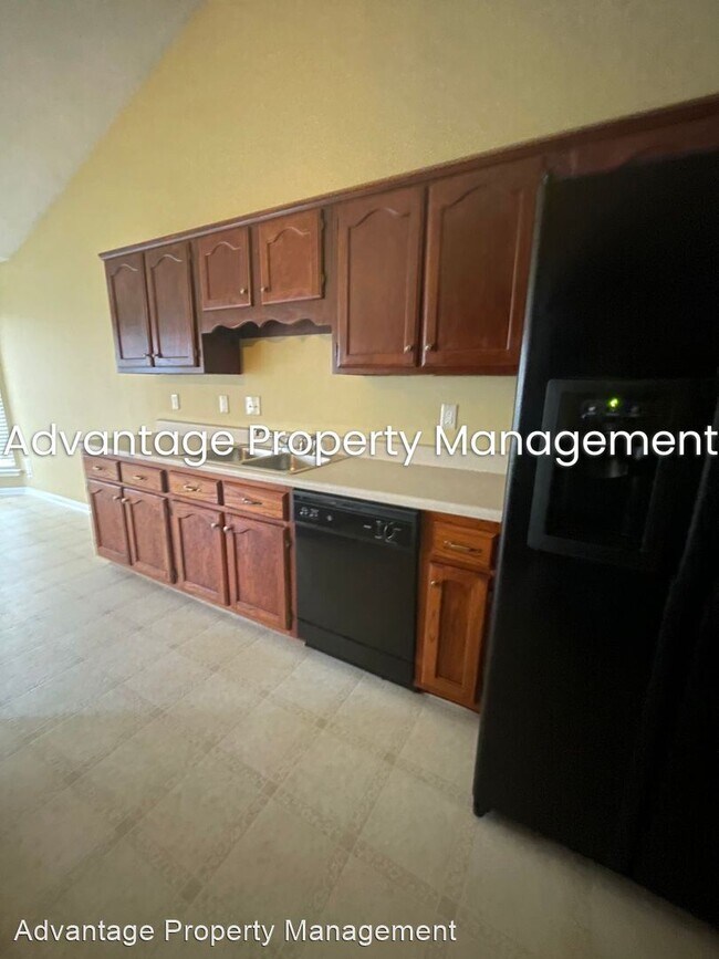Foto del edificio - 4 br, 2 bath House - 10154 Old Well Trc.