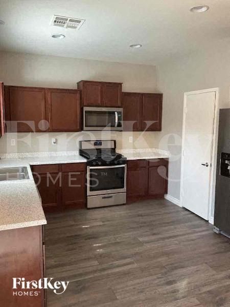 Building Photo - 5412 Mercury Springs Dr