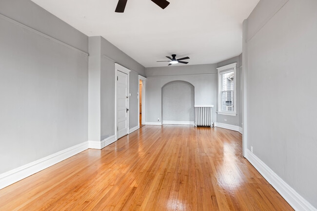 Foto del edificio - 3915 N Seeley Ave