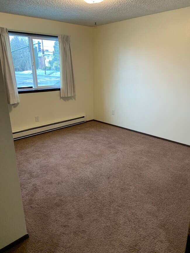 Bedroom 1 - 2716 Everett Ave